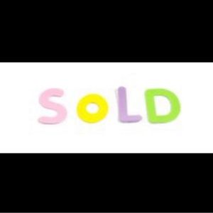 👠Gently used. Leather upper black BCBG booties👠